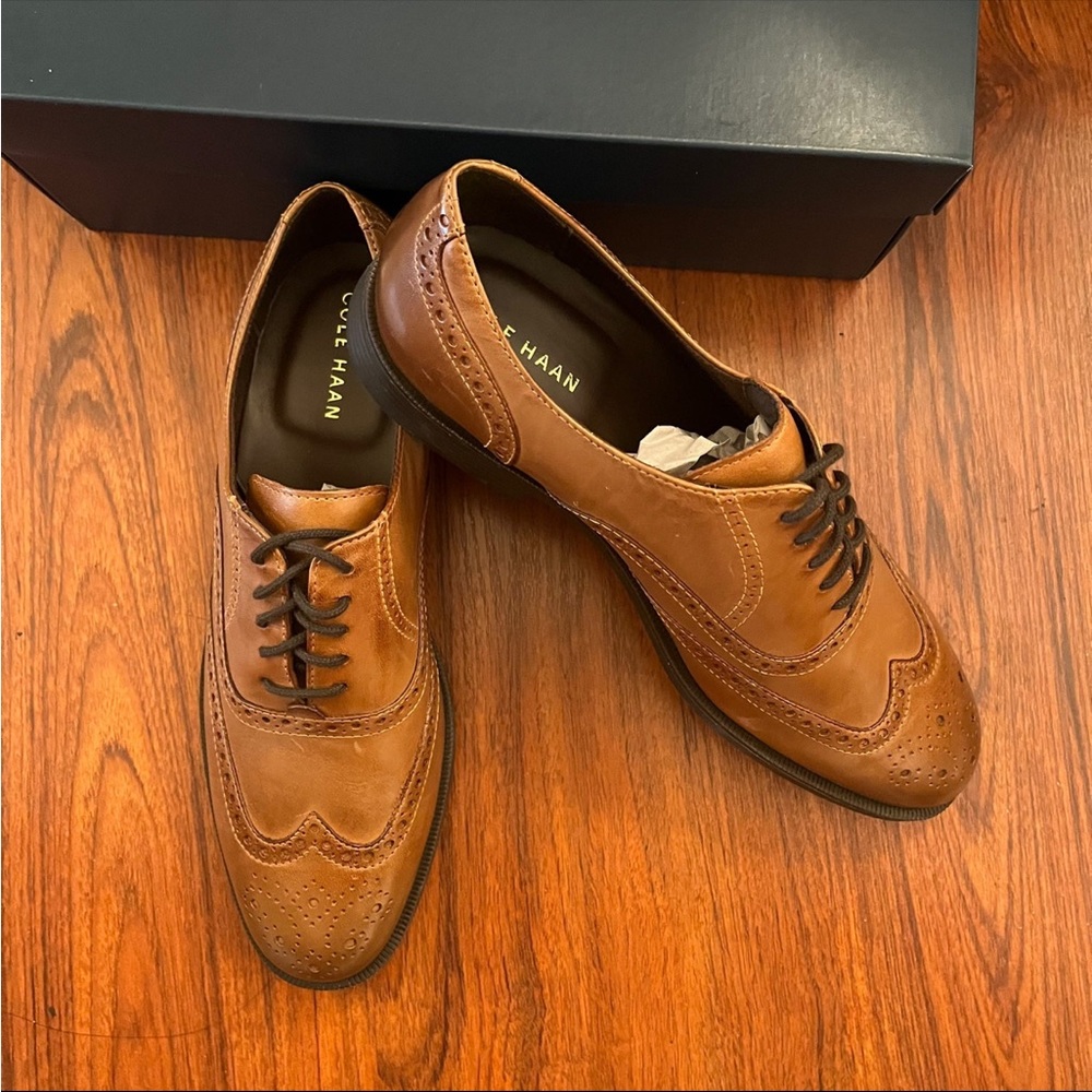Cole Haan Mens Wingtip Oxford Size 10.5 Medium wide